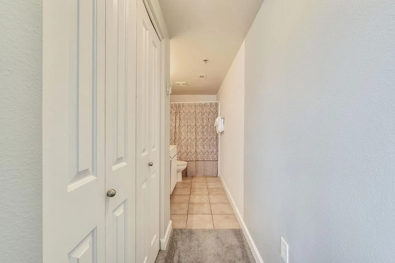 Shores Of Panama 1211- Sleeps 6, Gulf View, Reserved Parking! Free Fun! Condo Panama City Beach